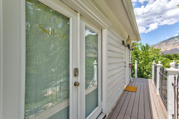 Hotel Exterior 63 of 64