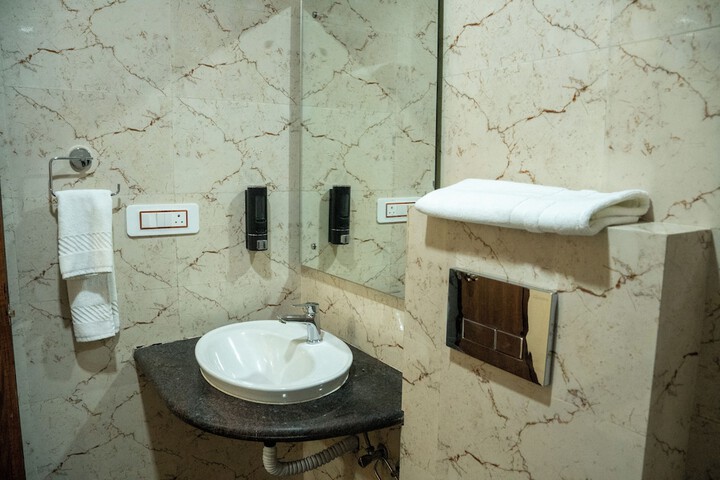 Room 18 of 26