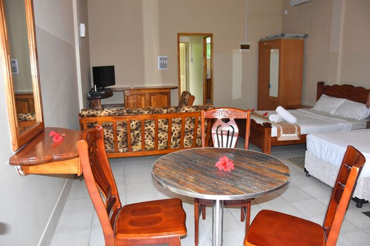Room 16 of 48