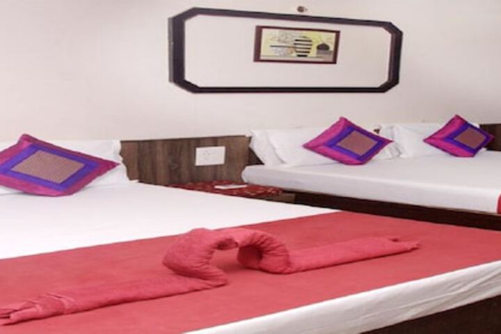 Room 4 of 11