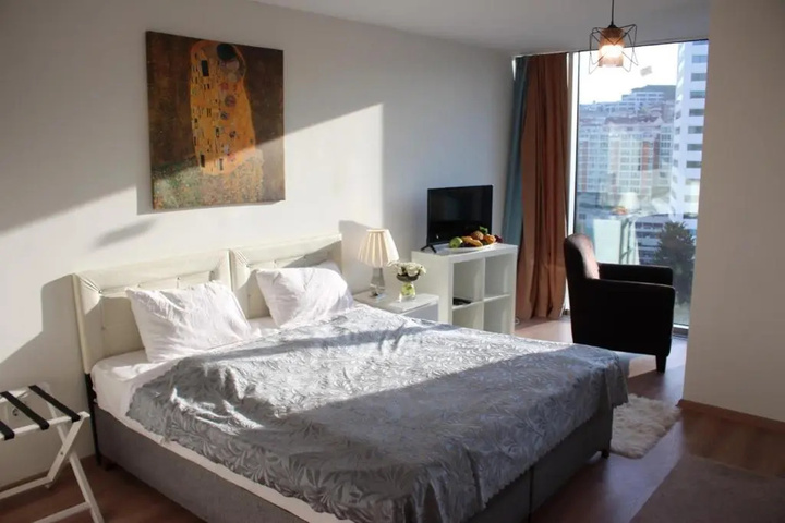 Room 3 of 12