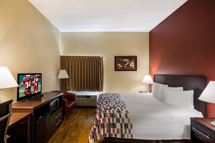 Superior King Bed (1 of 8)