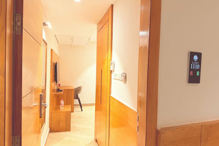 Room 7 of 30