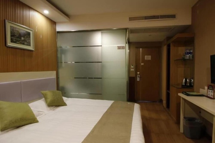 Room 20 of 57