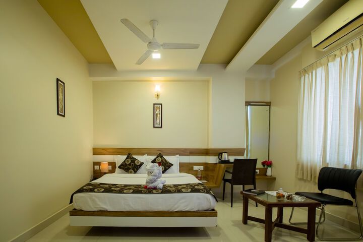 Room 15 of 38