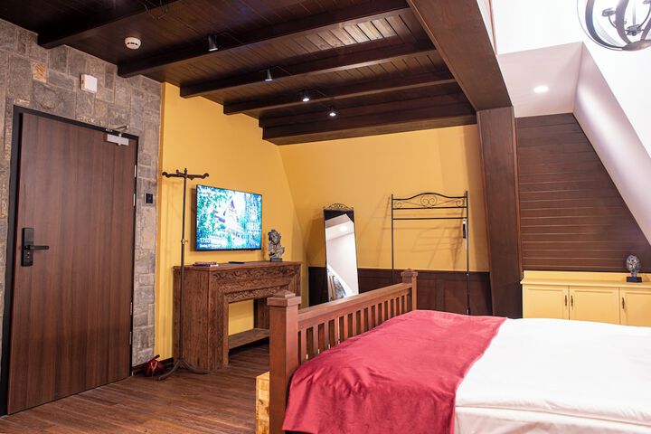 Room 40 of 69