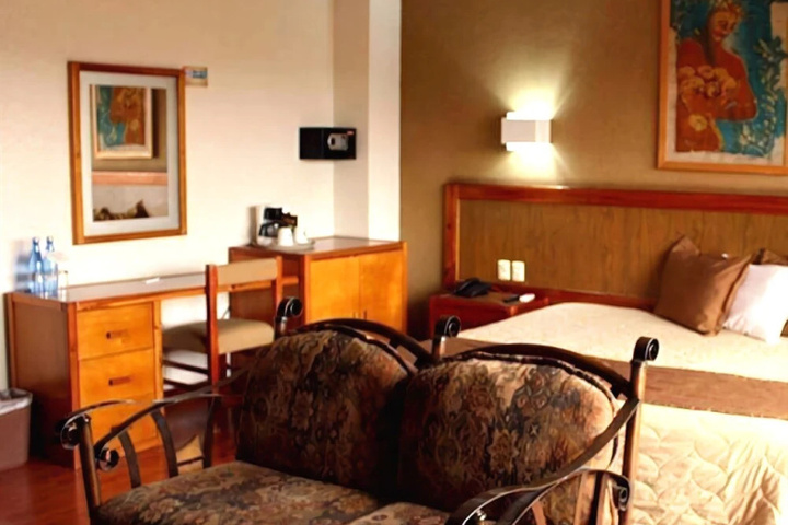 Room 3 of 12