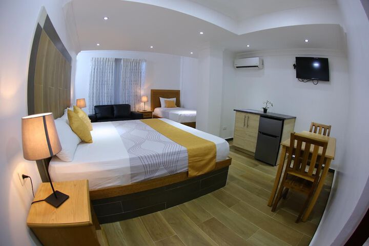 Room 18 of 37