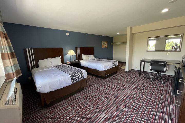 Room 11 of 38