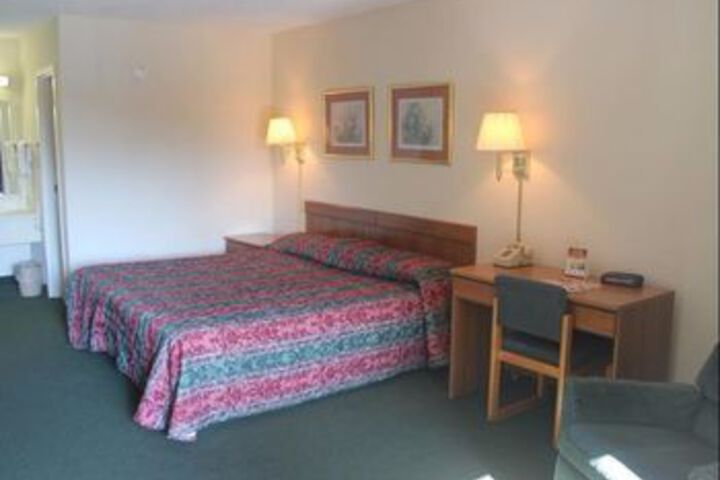 Room 16 of 37
