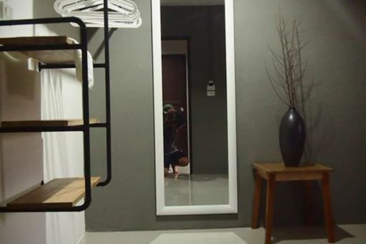 Room 14 of 20