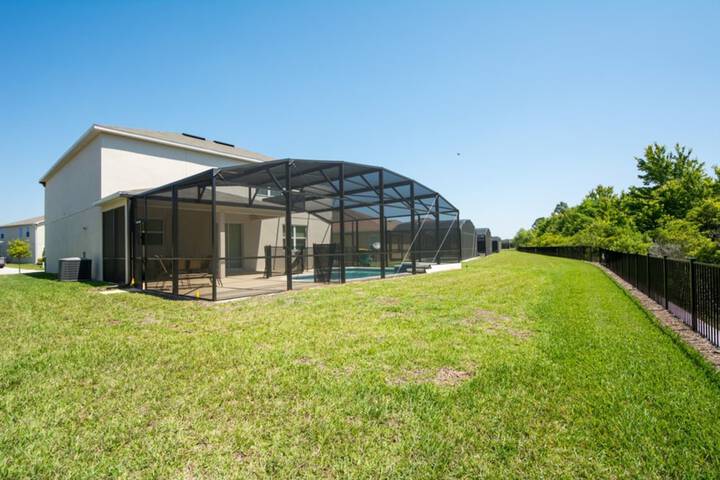 Property Grounds 39 of 46