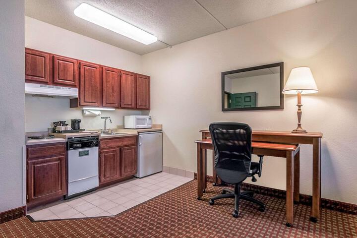 Room 71 of 93