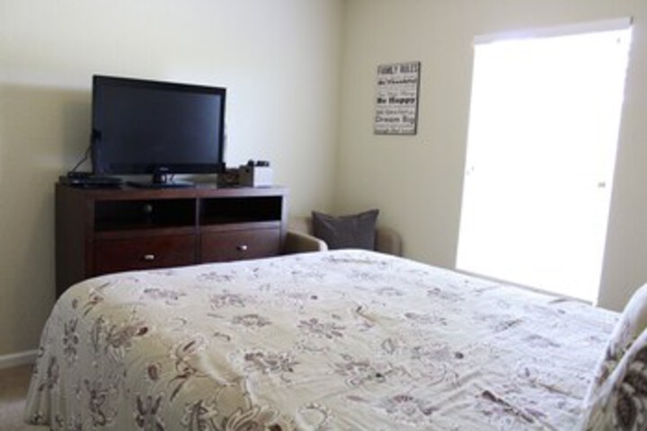 Room 90 of 98