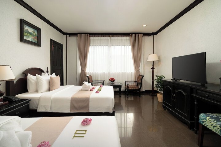 Room 48 of 83