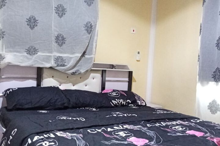 Room 2 of 35