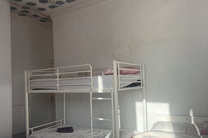 Room 10 of 43
