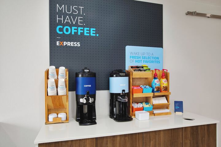 Breakfast/Coffee Service 39 of 45