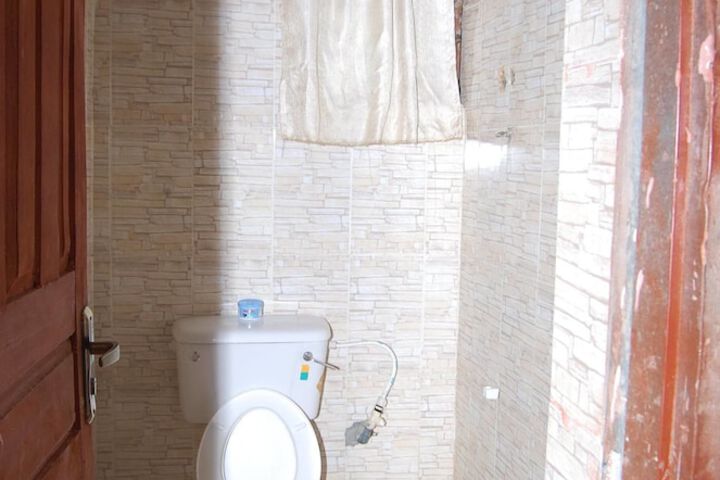 Room 12 of 23