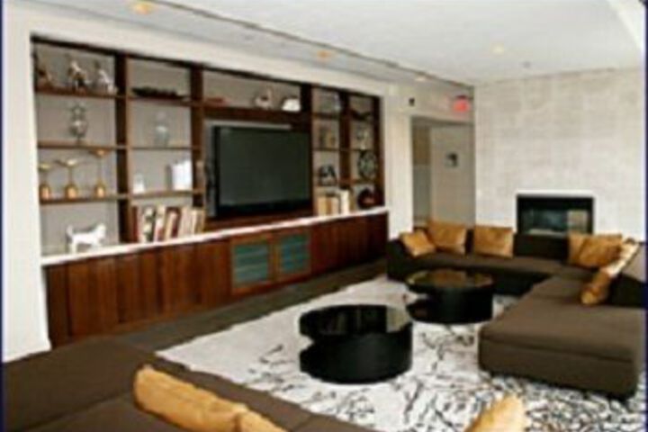 Hotel Suite Photo
