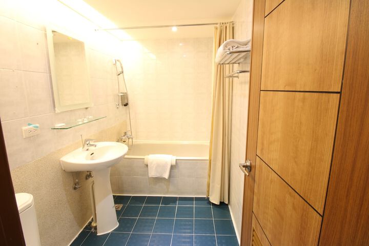Room 35 of 50