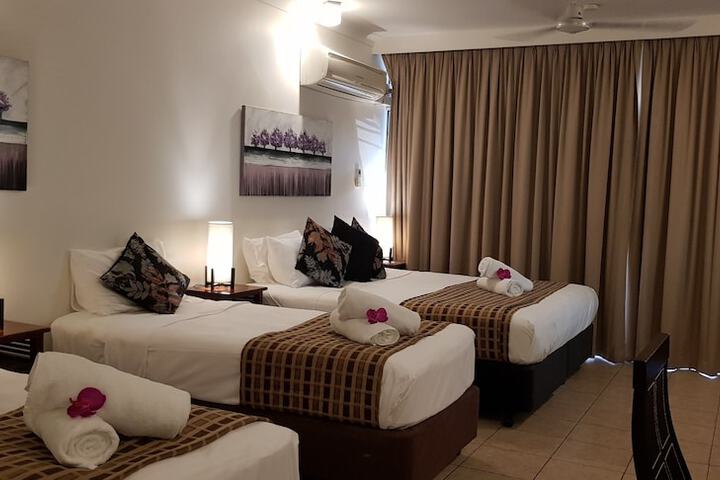 Room 5 of 66