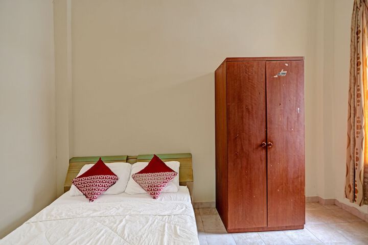 Room 12 of 15
