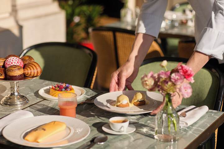 Breakfast/Coffee Service 73 of 82