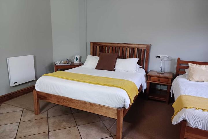 Room 8 of 96