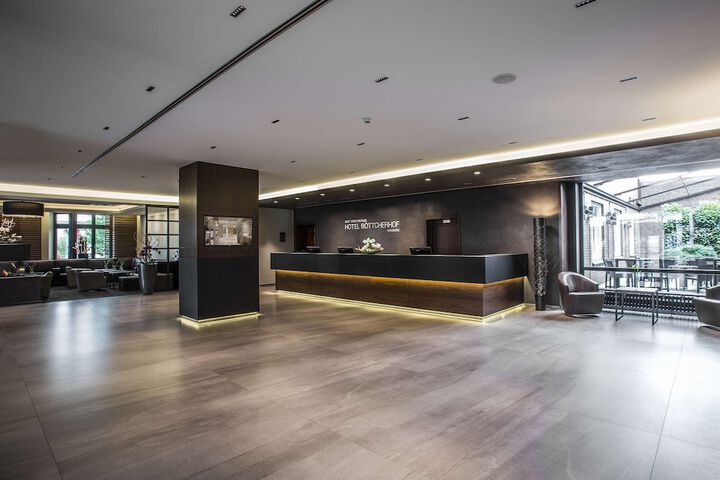 Lobby Entry