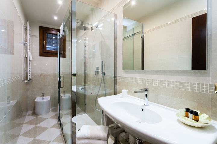 Clean Restrooms