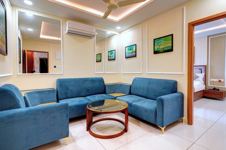 Room 16 of 30