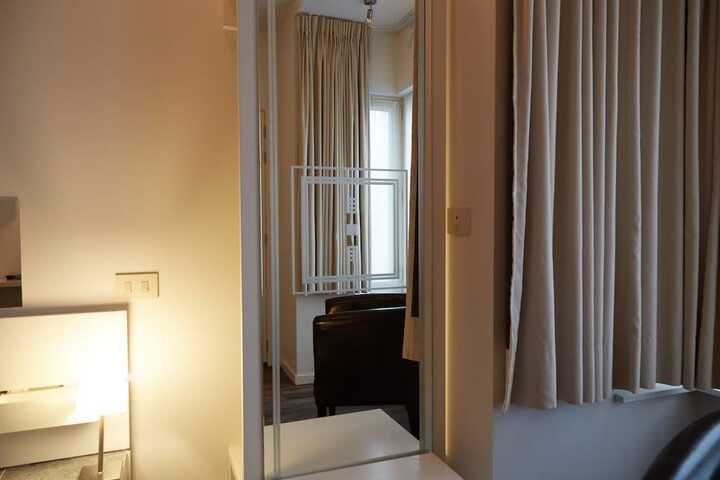 Room 8 of 64