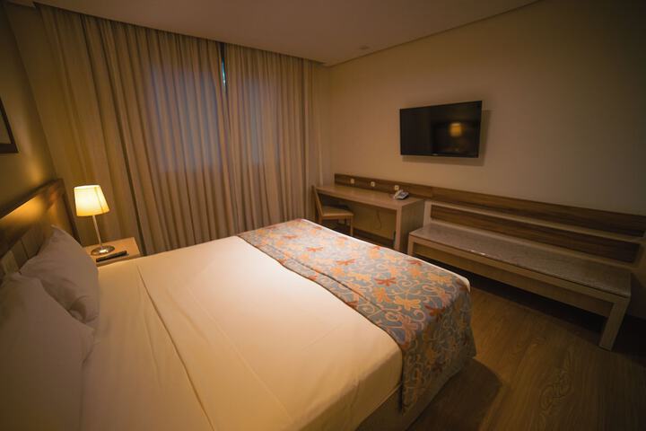 Room 33 of 71