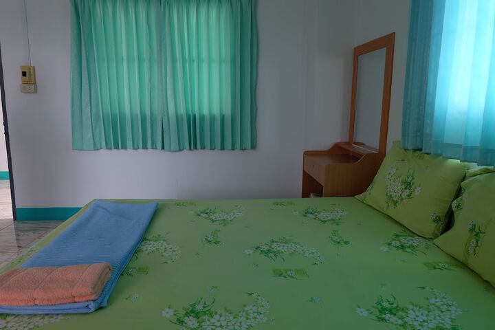 Room 8 of 15