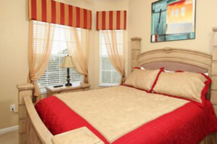 Room 32 of 37