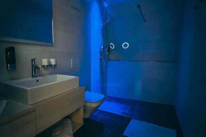Room 27 of 55
