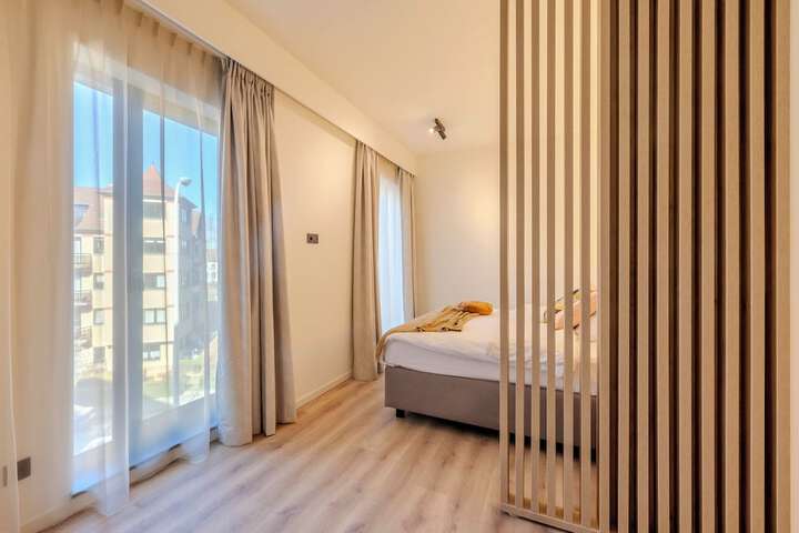 Room 3 of 28