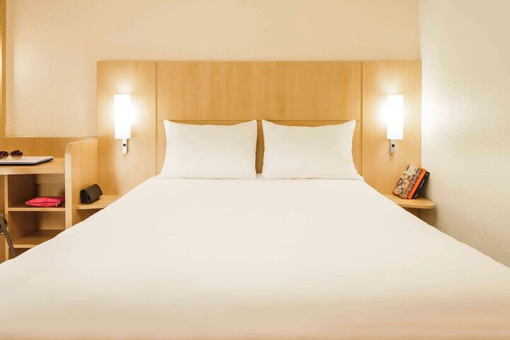 Room 4 of 23