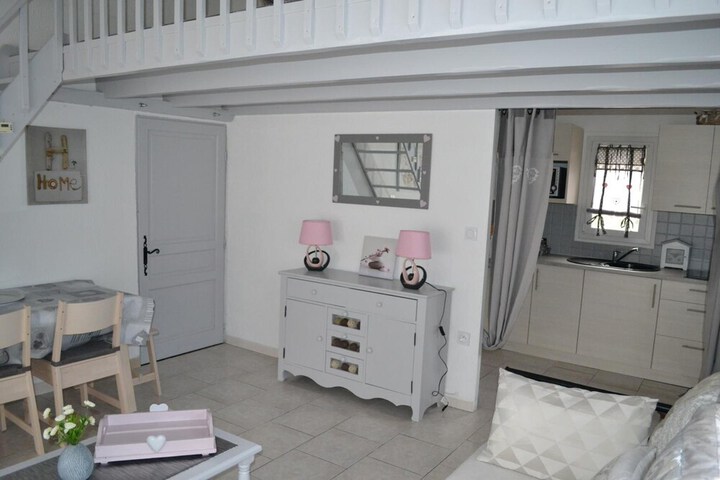 Room 8 of 42