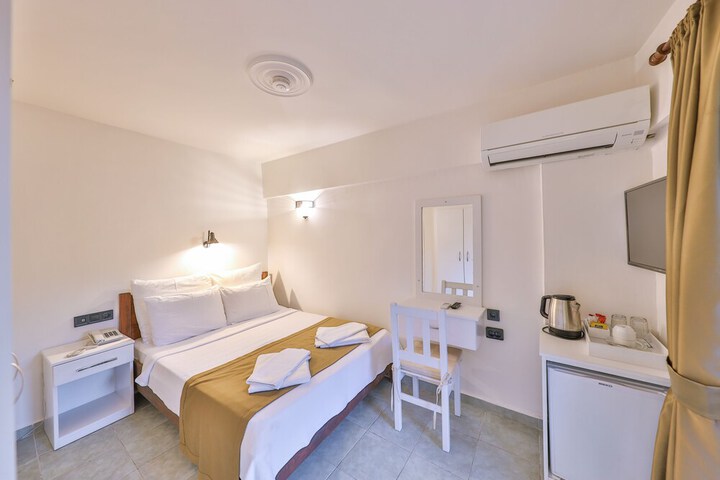 Room 18 of 33