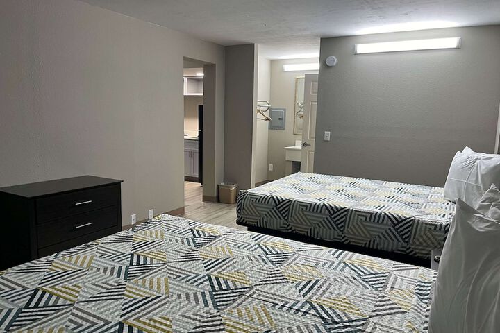 Room 5 of 26