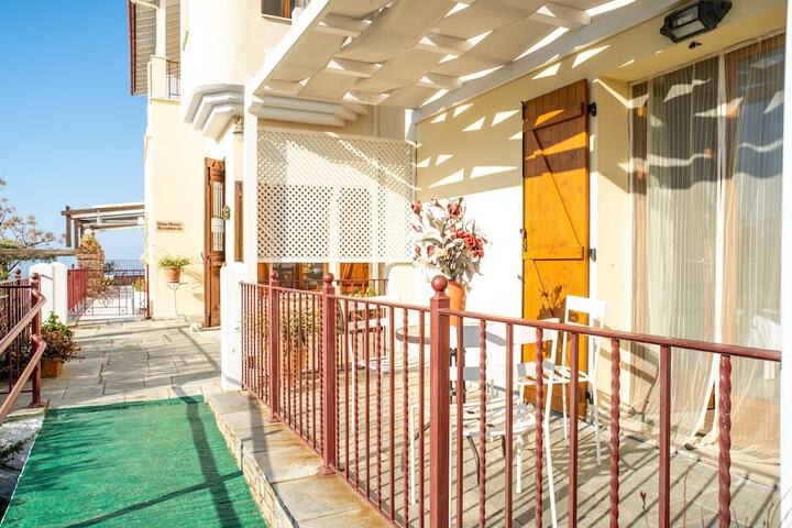 Terrace/Patio 42 of 103