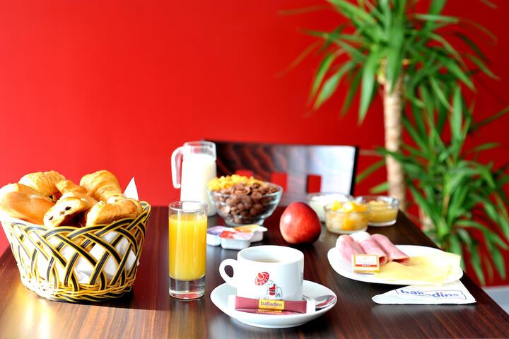 Breakfast area