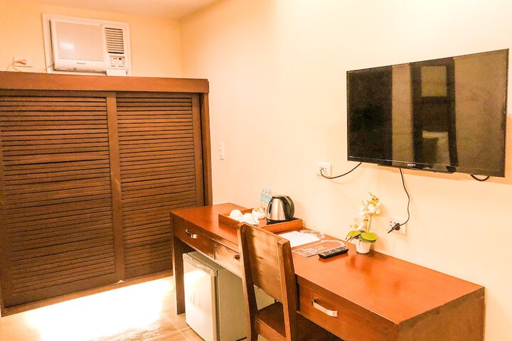 Room 13 of 77