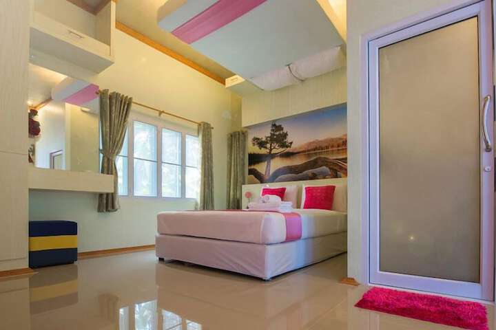 Room 27 of 65