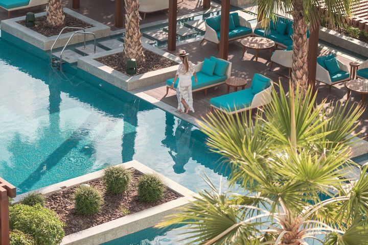 Pool 107 of 263