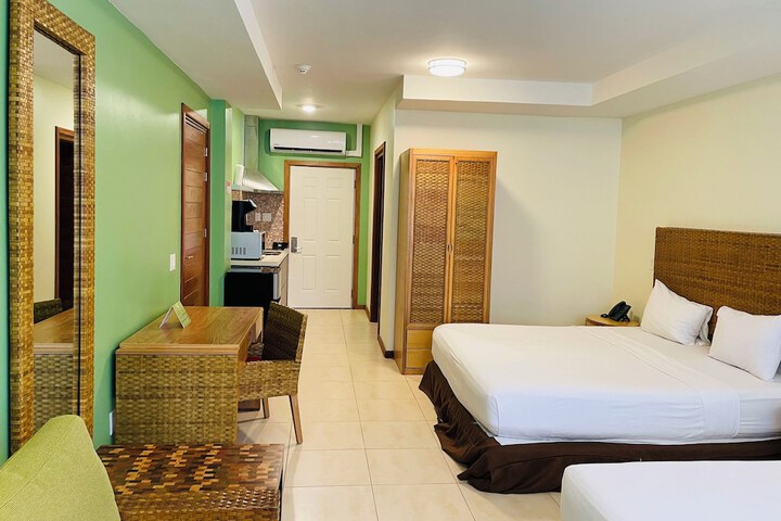 Room 14 of 70