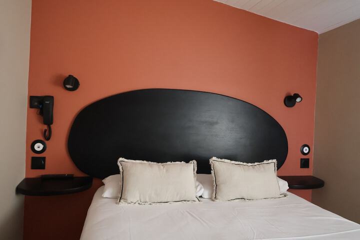 Room 66 of 128