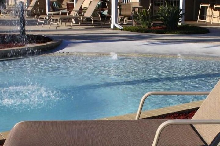 Pool 17 of 21
